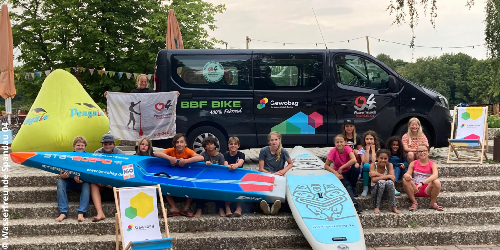 24-stündiger Stand Up Paddling Marathon zugunsten von UNICEF