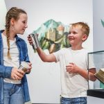 Interaktive Kinderführung „Rein ins Gemälde! Eine Zeitreise für Kinder”